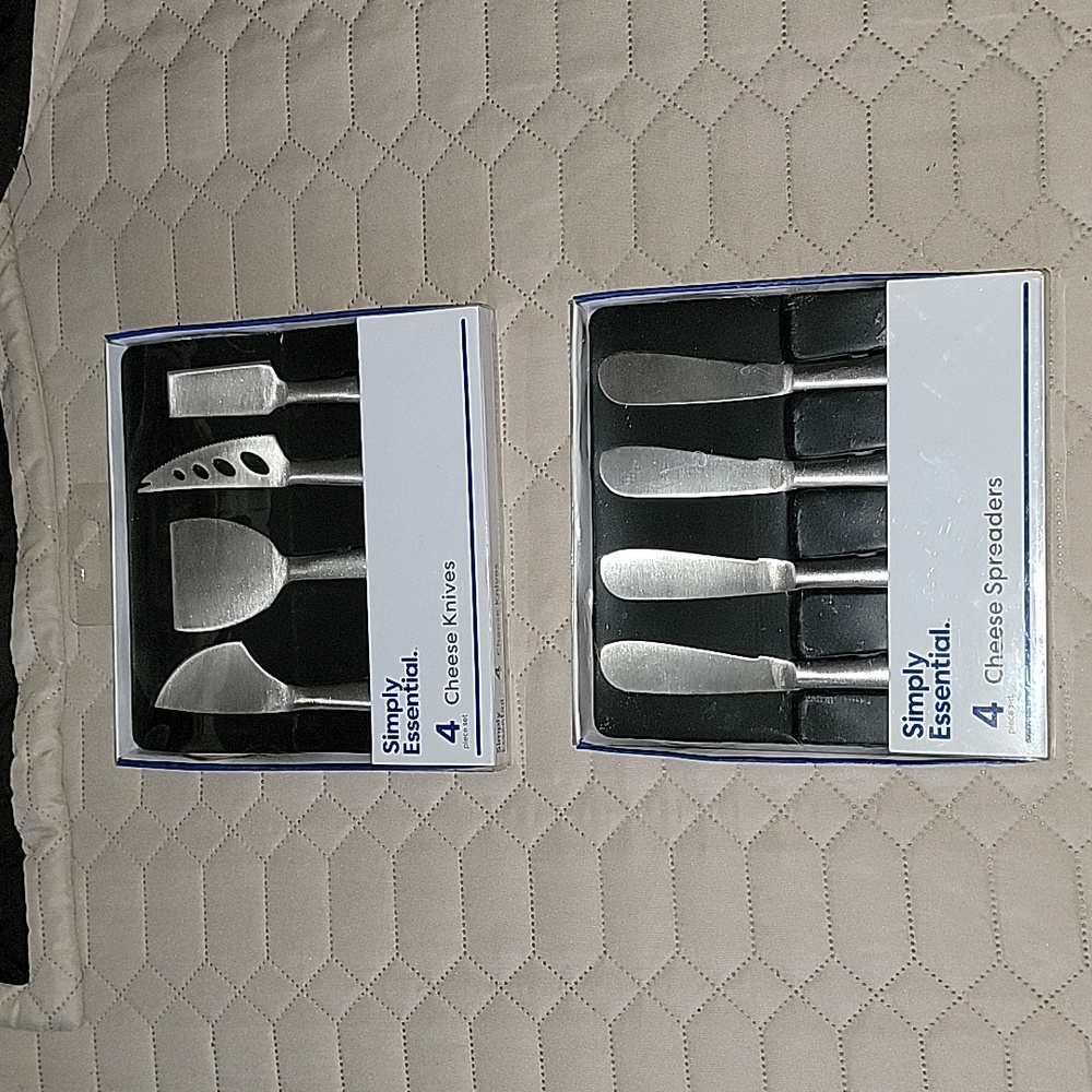 Simply Essential Stainless Steel Cheese Spreaders (4) & Cheese Knives (4)